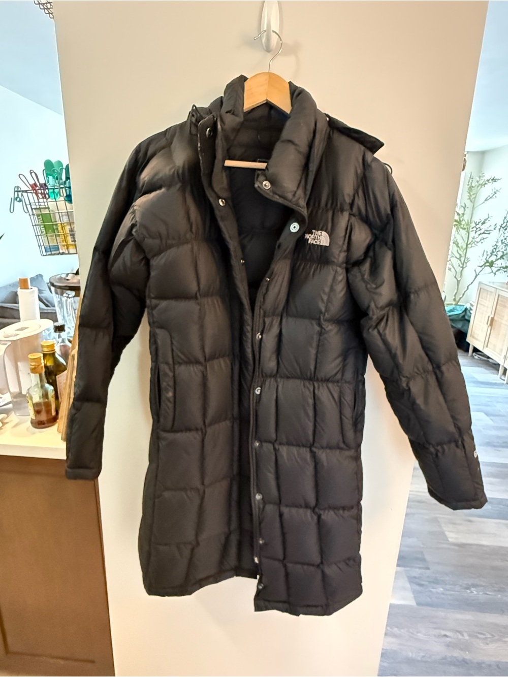 The North Face Women's Black Parka | 600 - Picture 2 of 11